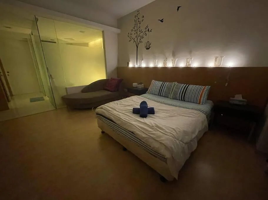 Romantic Suite With Private Jacuzzi 176 Kuala Lumpur Apartment